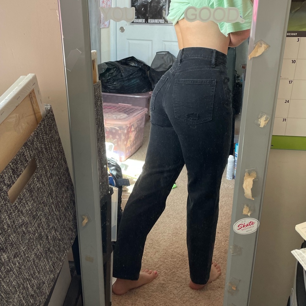American Eagle highest rise 90’s boyfriend jean - Picture 2 of 9